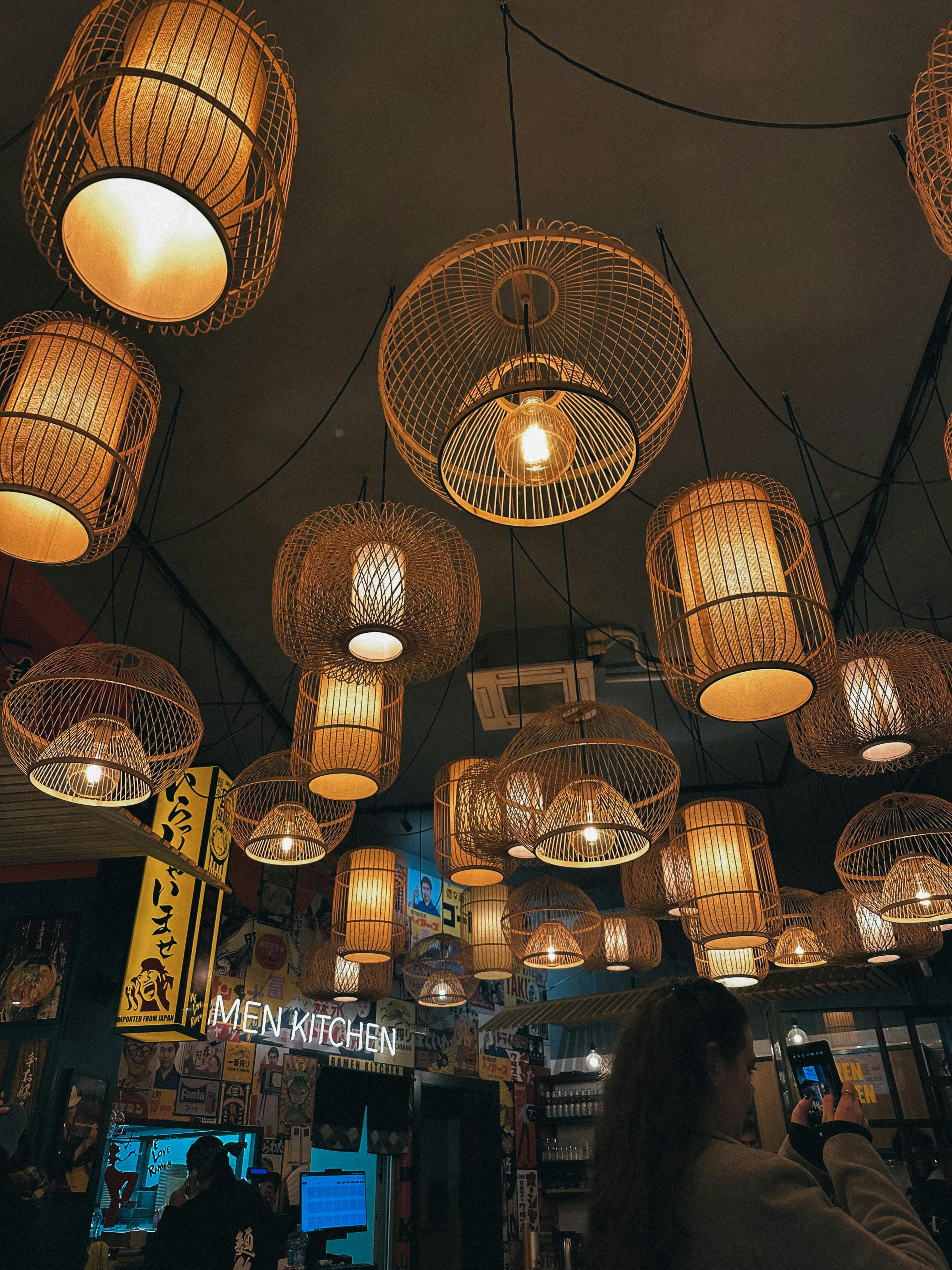 <span class="!text-primary">Refusing</span> plastic - Asachi Restaurant